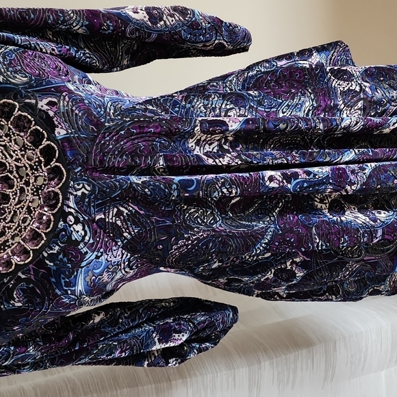 ❗️2 for 45❗️Gorgeous Clientele Top - Picture 3 of 6